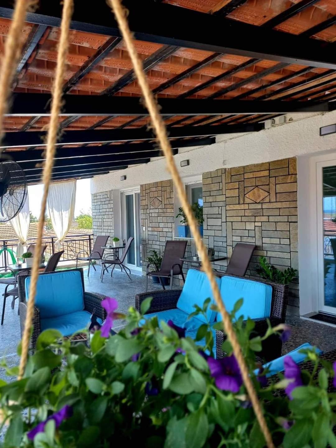 Four Sis Rooms Mangana Exterior foto